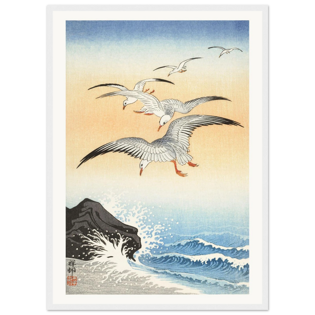 Estampe japonaise Cinq mouettes au-dessus des vagues — Ohara Koson, tirage encadré cadre blanc | INKONAL