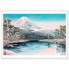 Estampe japonaise Le Mont Fuji au bord de l'étang enneigé encadrée cadre blanc — reproduction fine art INKONAL