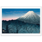 Estampe japonaise Le Mont Fuji depuis les collines encadrée cadre blanc — reproduction fine art INKONAL