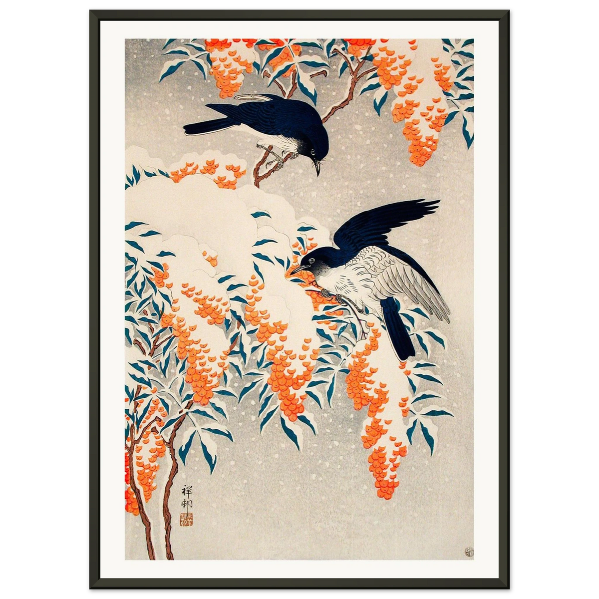 Estampe japonaise Nandina et oiseaux bleus sous la neige — Ohara Koson, tirage encadré cadre noir | INKONAL